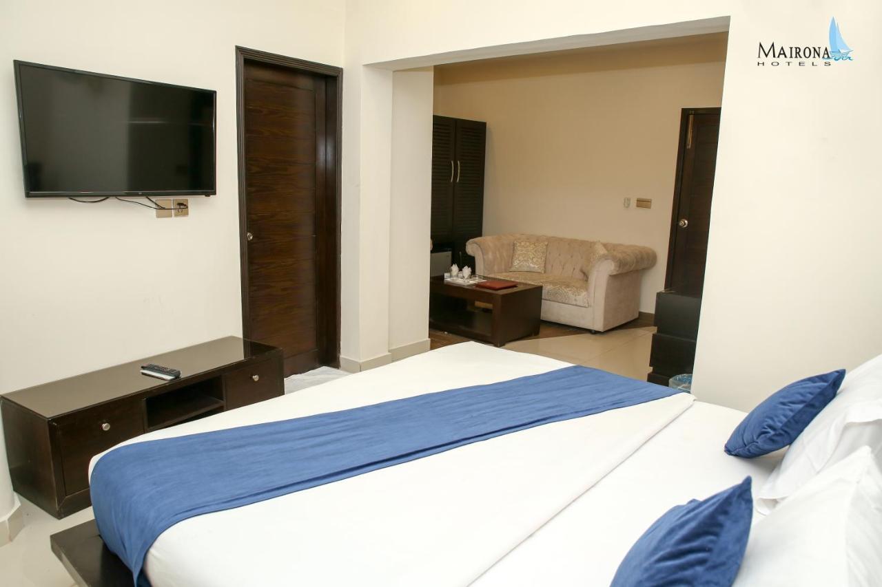 Hotel Mairona Gulberg Lahore Exterior photo