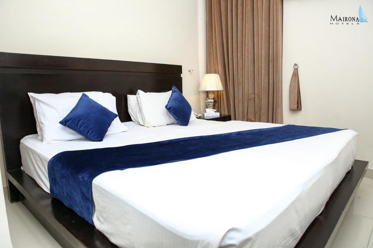 Hotel Mairona Gulberg Lahore Exterior photo